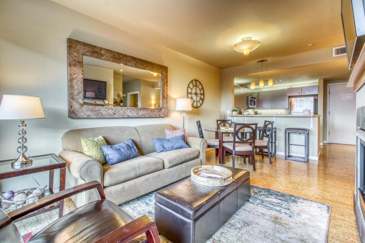 Chelan Resort Suites: Water Sunset Esterno foto